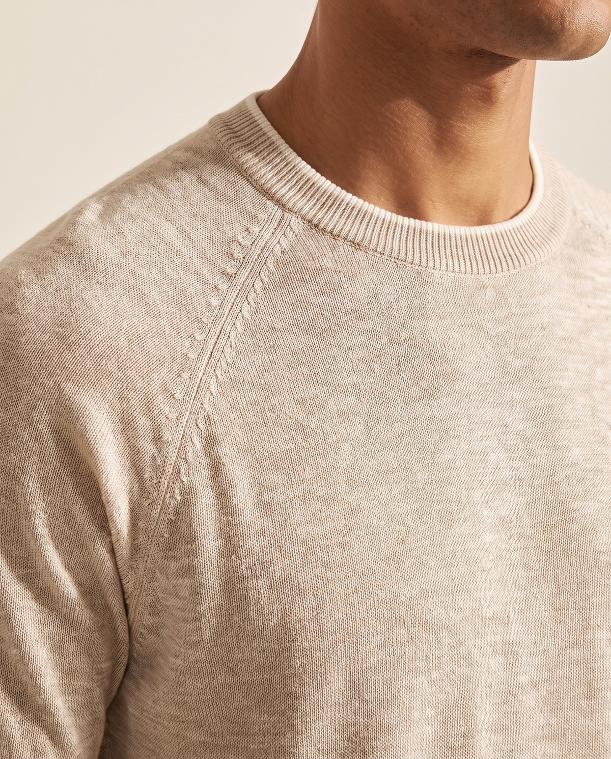 Close-up of the contrast-tipped neckline on The Clifton