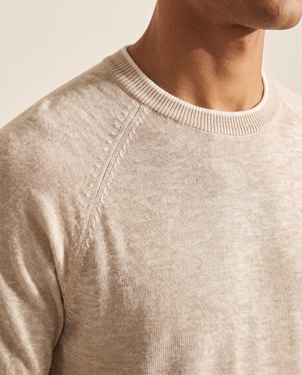 Close-up of the contrast-tipped neckline on The Clifton