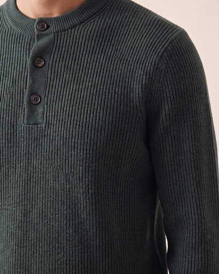 Close-up of the ribbed knit at the chest on The Alderley