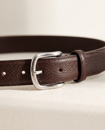 Close-up of the buckle and edge stitching on The Chester belt